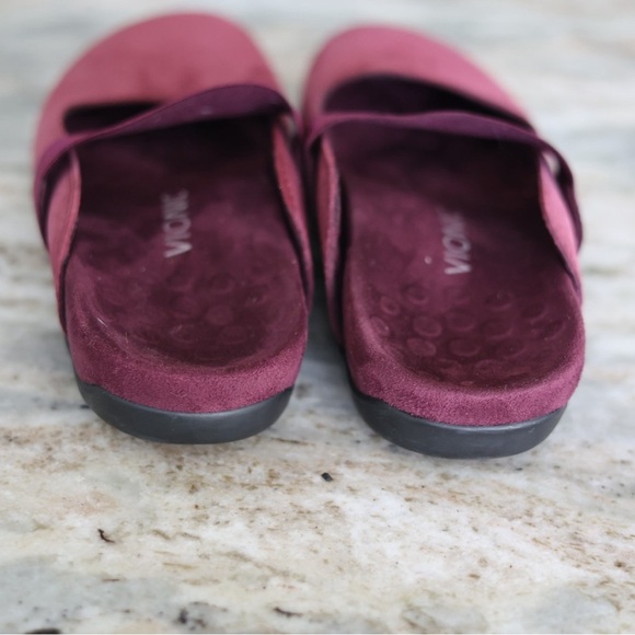 Vionic Women Burgundy Suede Laurel Mules Slip On Comfort Shoes Arch Support Sz 9 - Picture 4 of 9
